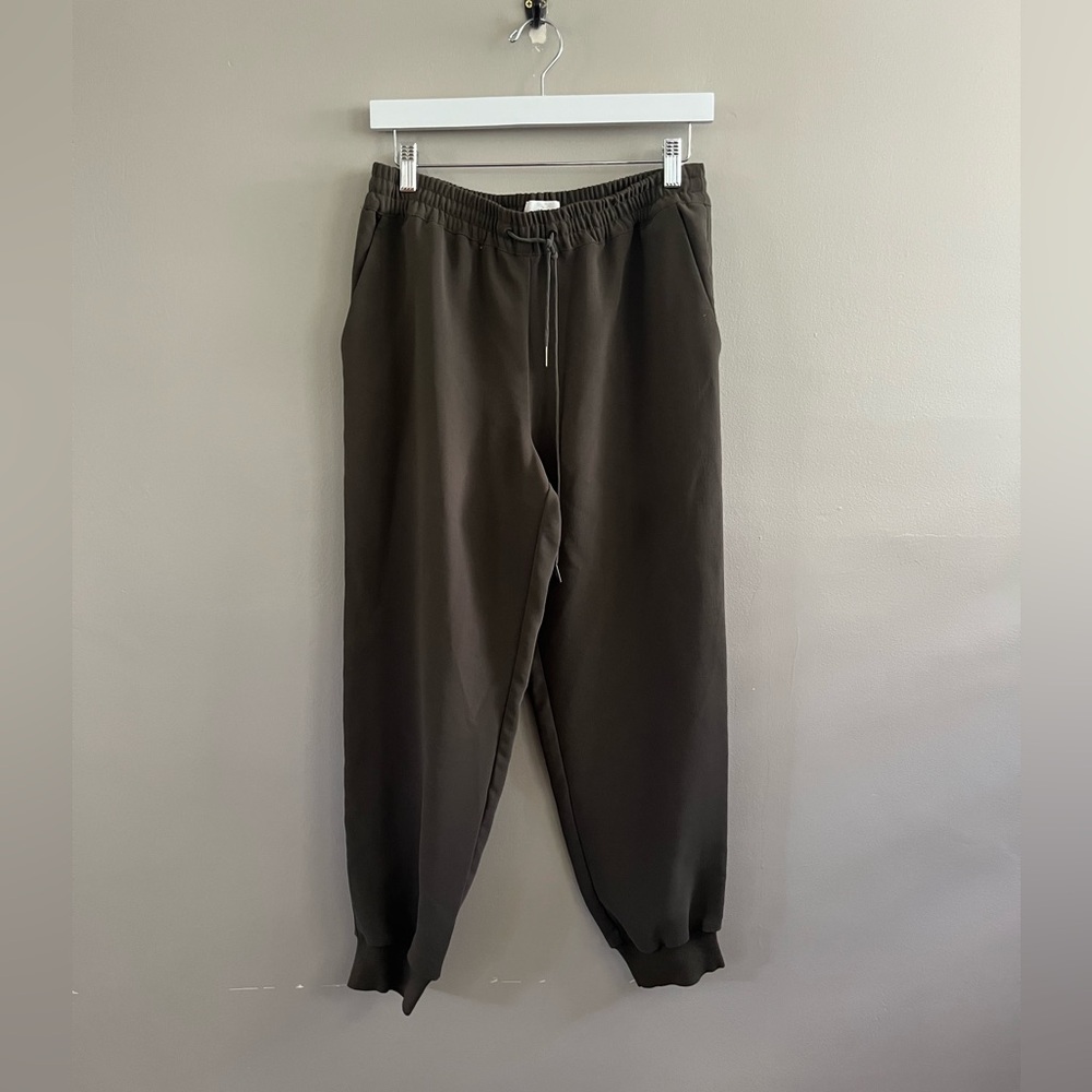Wilfred Artizia Dress Pants Jogger Style Elastic‎ Waist Size Medium Brown
